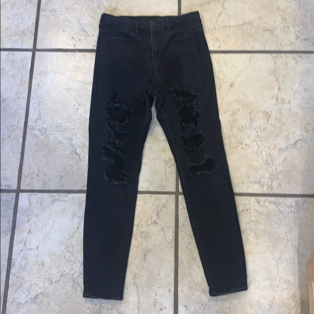 Black ripped skinny jeans